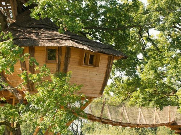 Cabane Perchee Dans Les Arbres Saint-Hilaire-en-Morvan المظهر الخارجي الصورة