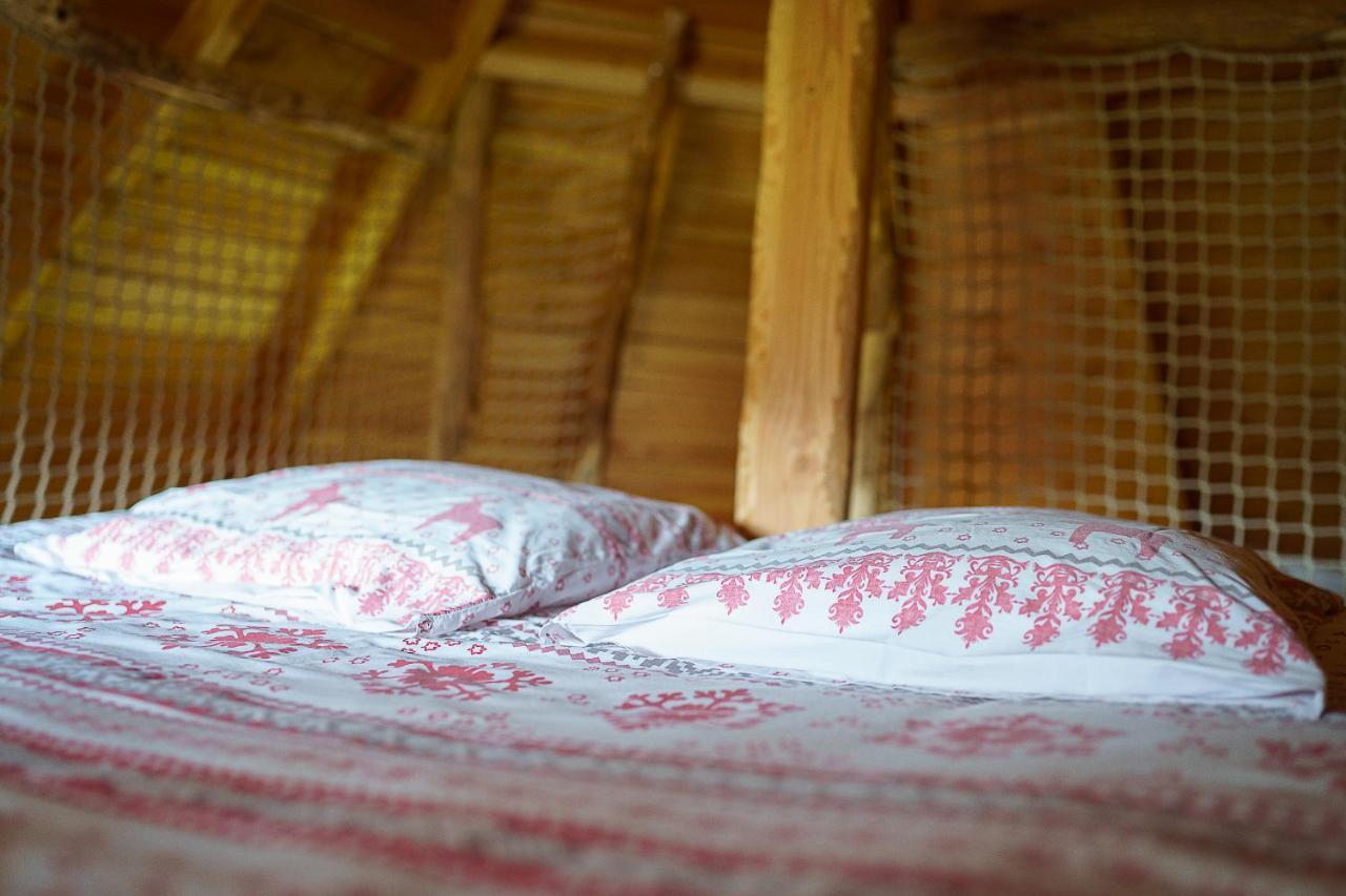 Cabane Perchee Dans Les Arbres Saint-Hilaire-en-Morvan المظهر الخارجي الصورة
