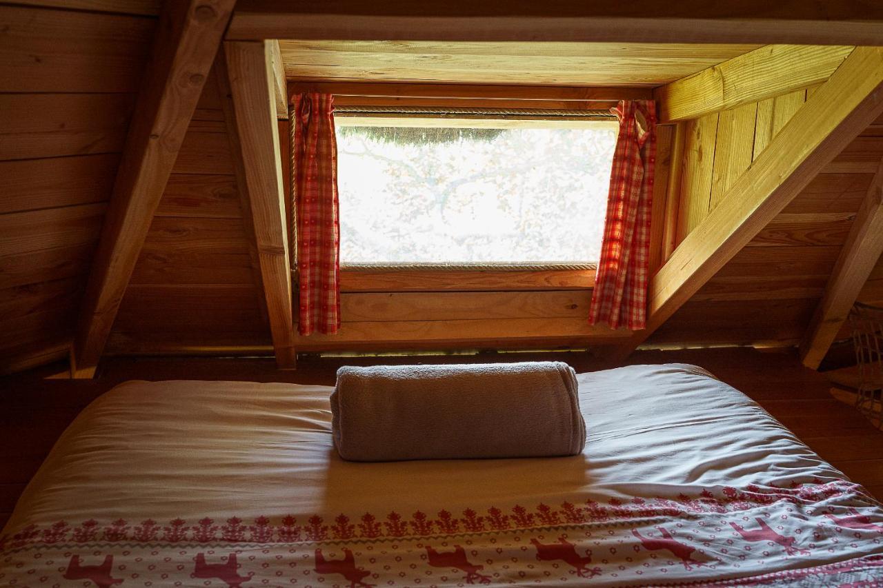 Cabane Perchee Dans Les Arbres Saint-Hilaire-en-Morvan المظهر الخارجي الصورة
