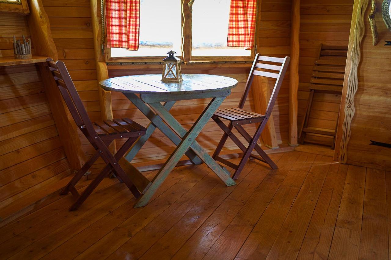 Cabane Perchee Dans Les Arbres Saint-Hilaire-en-Morvan المظهر الخارجي الصورة