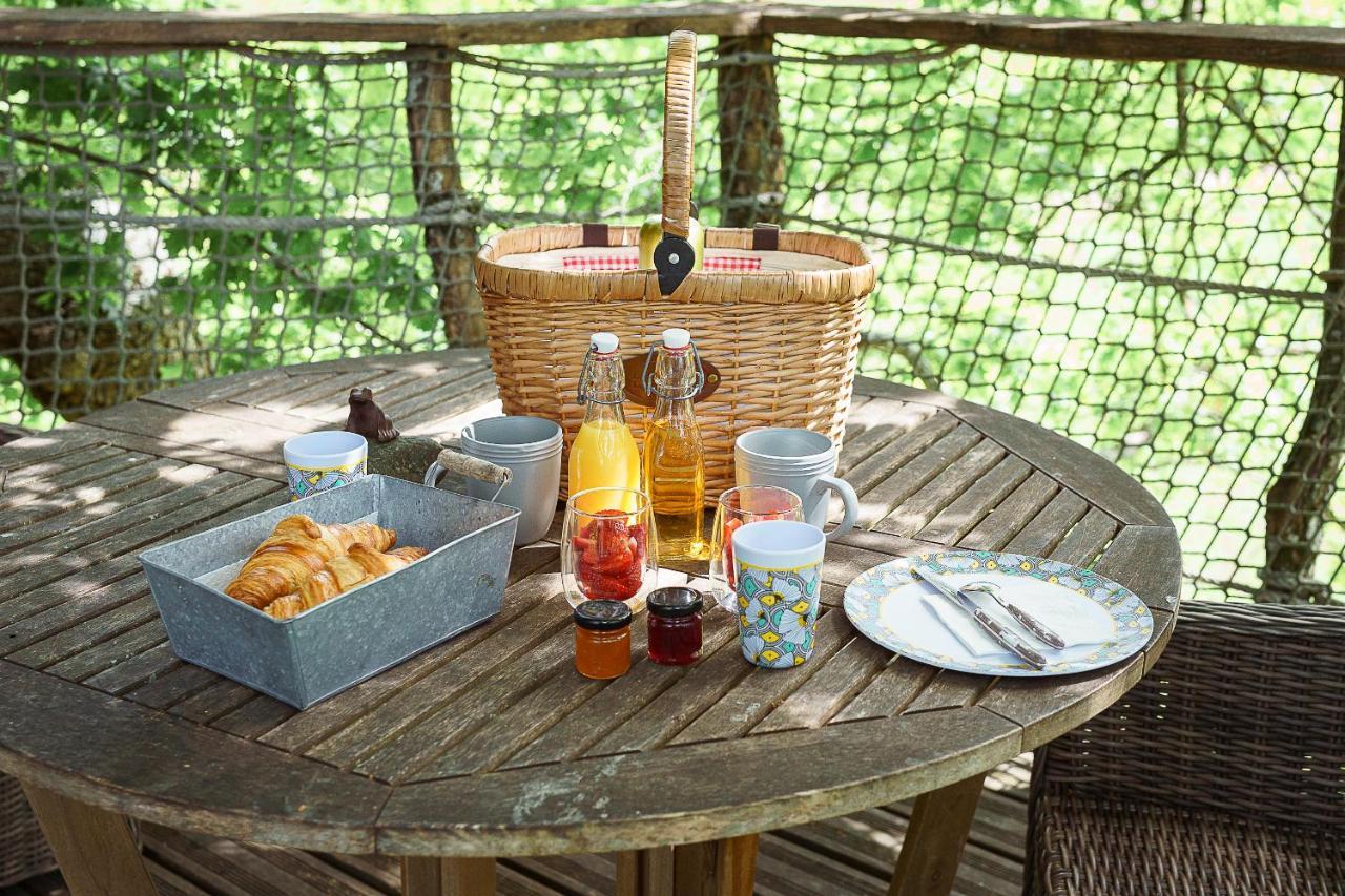 Cabane Perchee Dans Les Arbres Saint-Hilaire-en-Morvan المظهر الخارجي الصورة