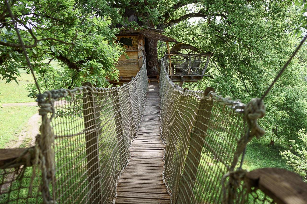 Cabane Perchee Dans Les Arbres Saint-Hilaire-en-Morvan المظهر الخارجي الصورة