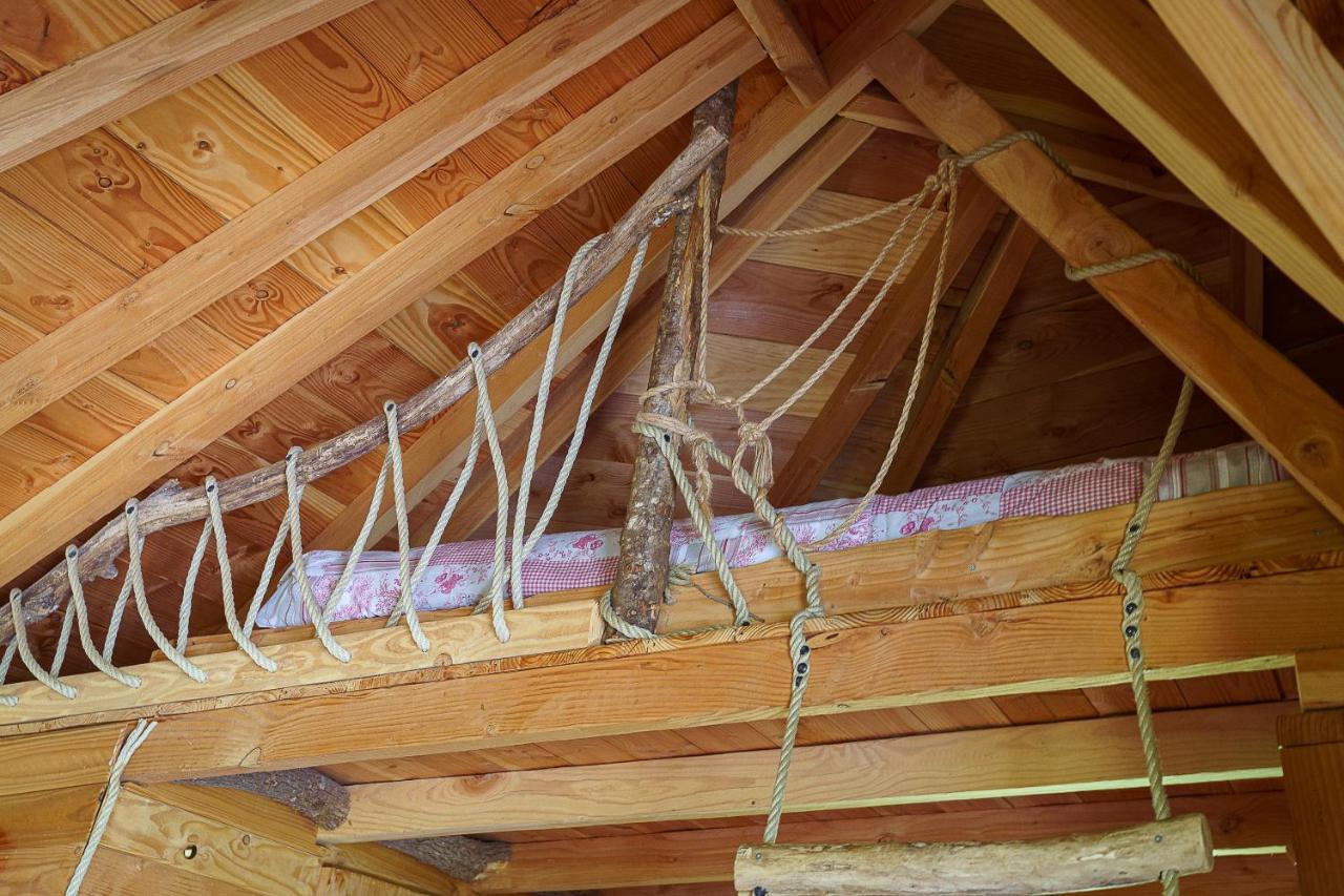 Cabane Perchee Dans Les Arbres Saint-Hilaire-en-Morvan المظهر الخارجي الصورة