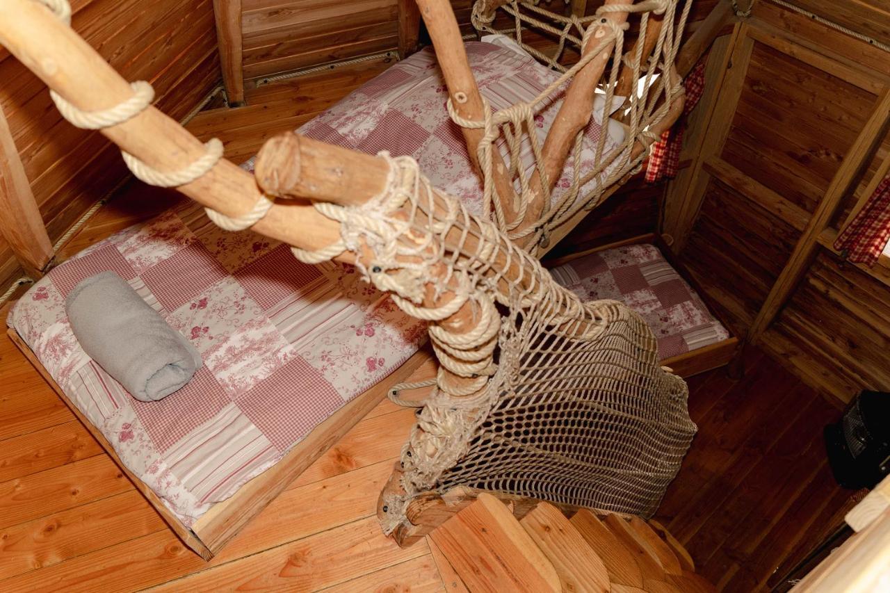 Cabane Perchee Dans Les Arbres Saint-Hilaire-en-Morvan المظهر الخارجي الصورة