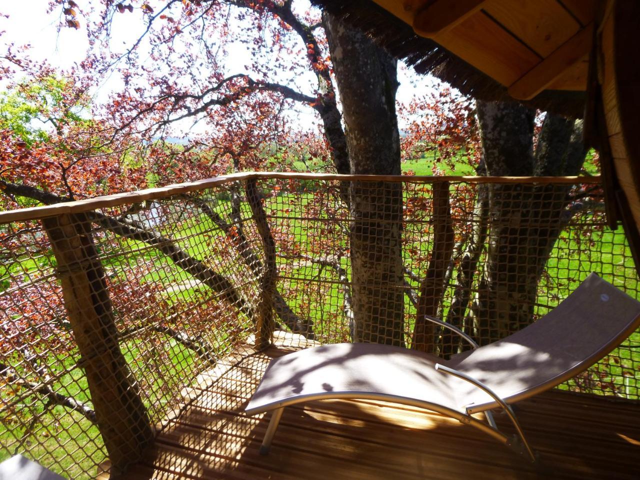 Cabane Perchee Dans Les Arbres Saint-Hilaire-en-Morvan المظهر الخارجي الصورة